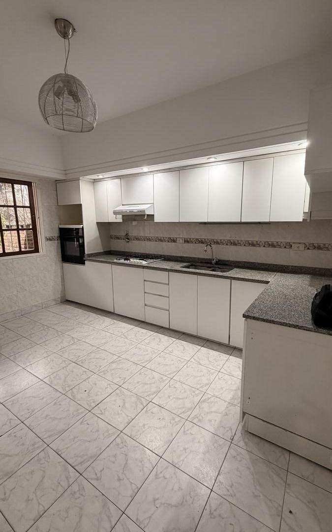 Foto de Alquiler de PH, tipo casa de 8 ambientes en Belgrano R, CABA. Sin, imagen 5