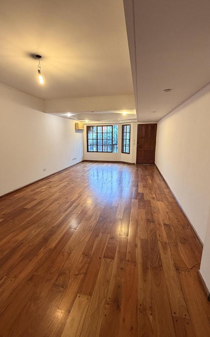 Foto de Alquiler de PH, tipo casa de 8 ambientes en Belgrano R, CABA. Sin, imagen 1