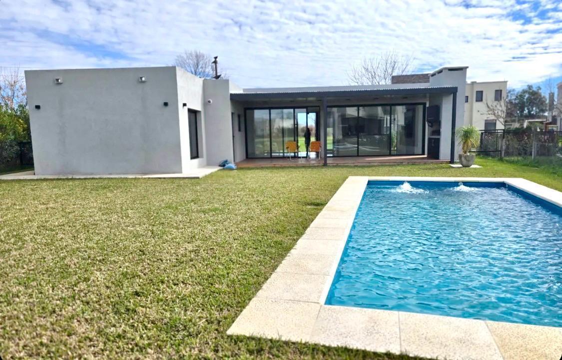 Foto de Casa en Alquiler de 5 ambientes en Barrio El Molino, Haras Santa Maria, imagen 4