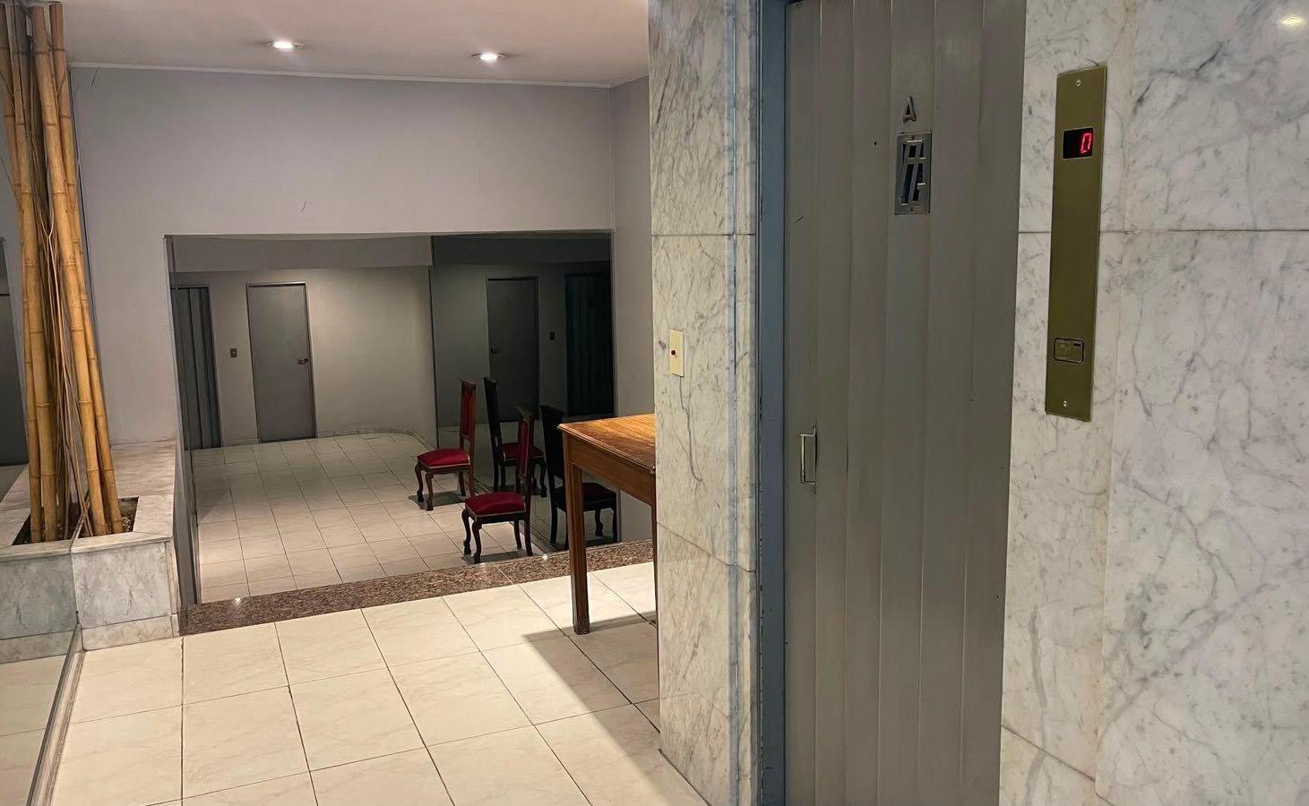 Foto de Departamento en Alquiler de 4 ambientes en Recoleta. CABA, imagen 2