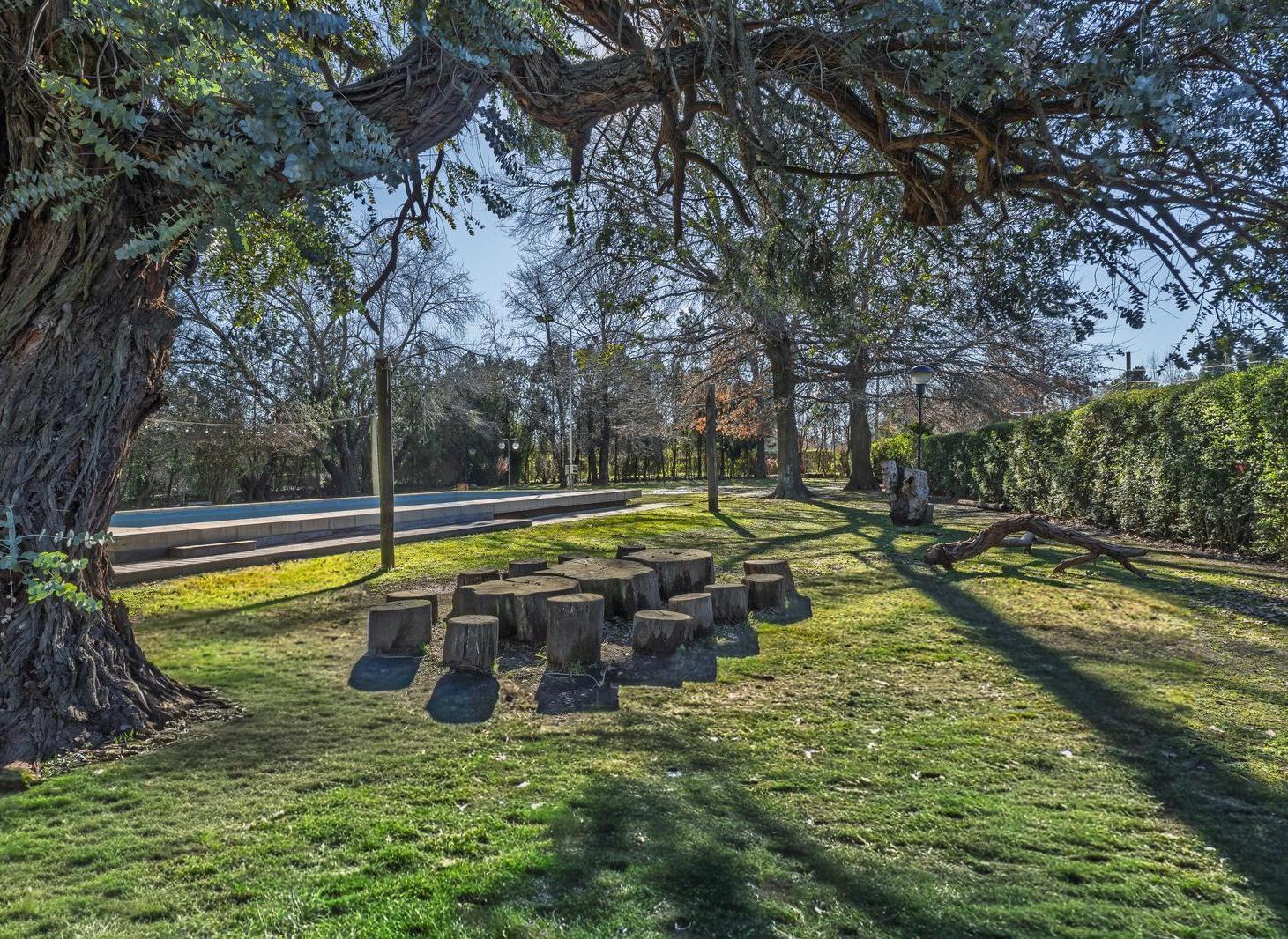 Foto de Casa Quinta en Venta, de 8 ambientes, en el Barrio Parque Pellegrini 3, imagen 4