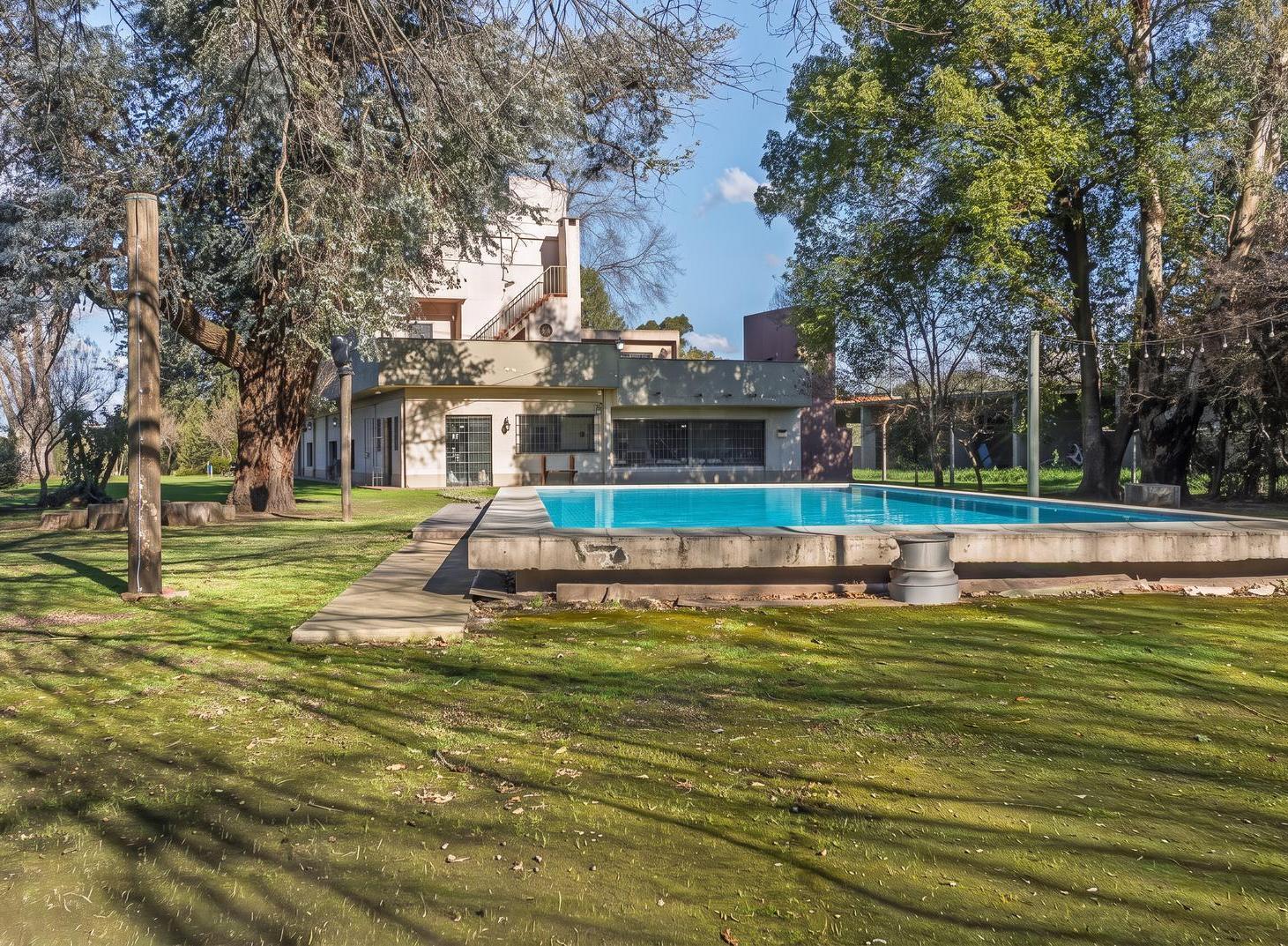 Foto de Casa Quinta en Venta, de 8 ambientes, en el Barrio Parque Pellegrini 3, imagen 3