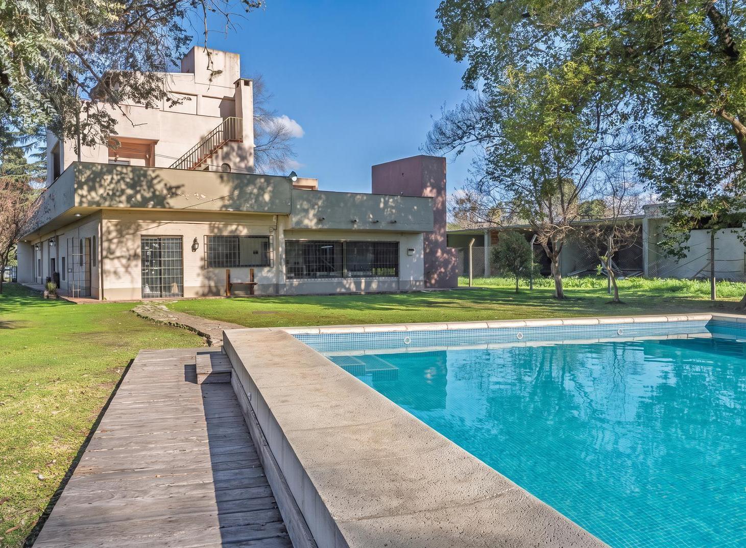 Foto de Casa Quinta en Venta, de 8 ambientes, en el Barrio Parque Pellegrini 3, imagen 5