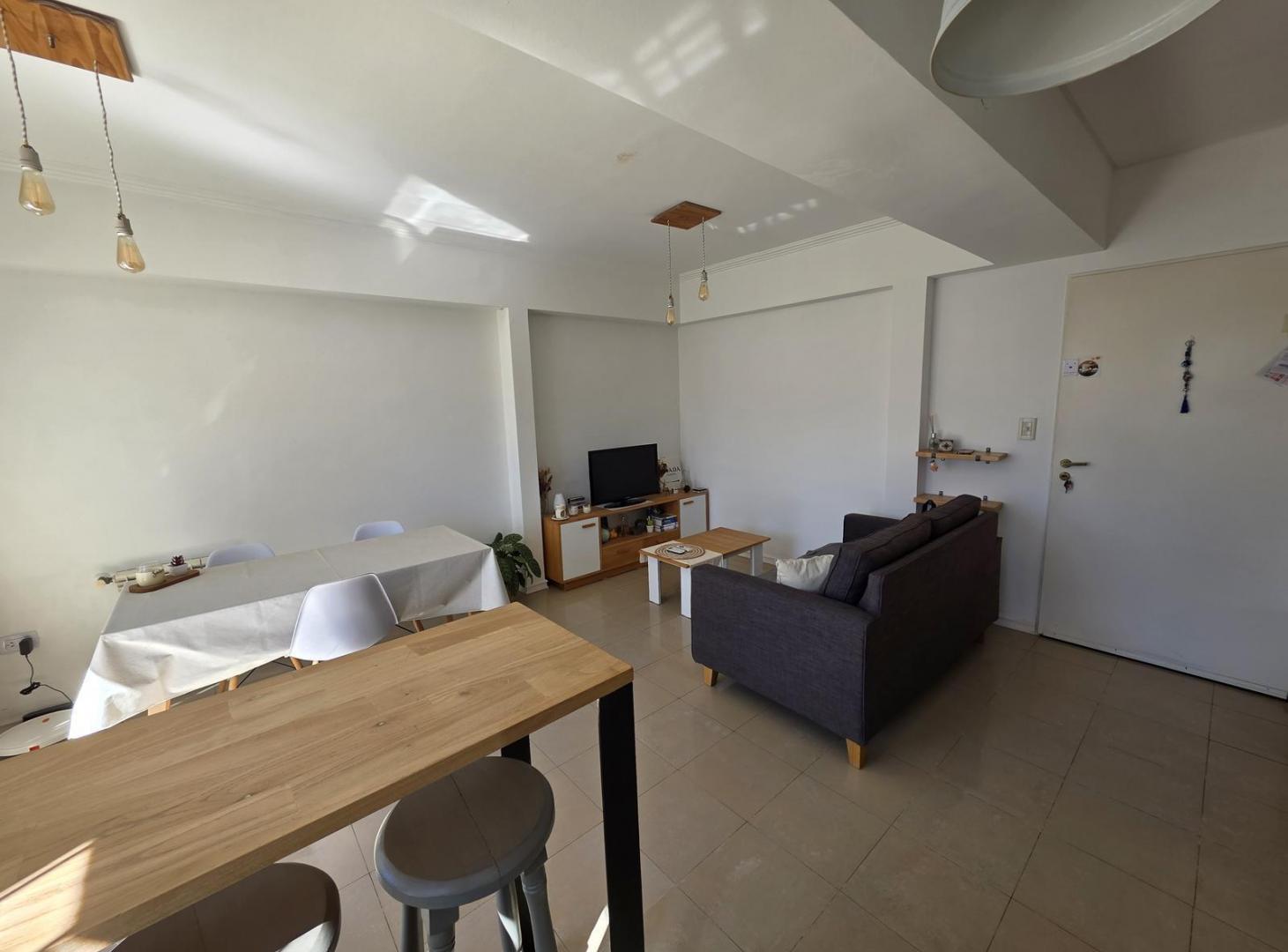 Foto de Departamento en venta 2 amb con Cochera y Balcón Terraza en Villa, imagen 3