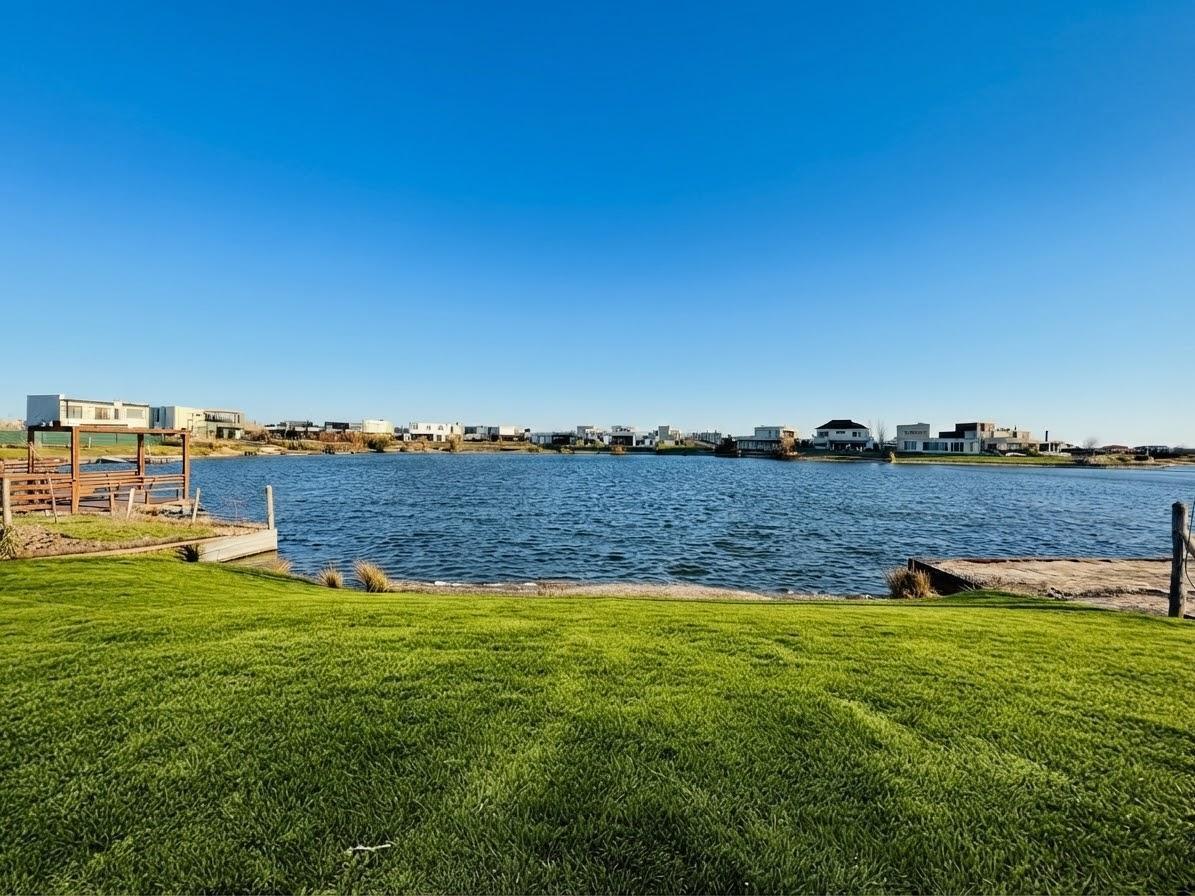 Lote a la Laguna en venta de 883m² en el barrio San Sebastián, Pilar, GBA Norte