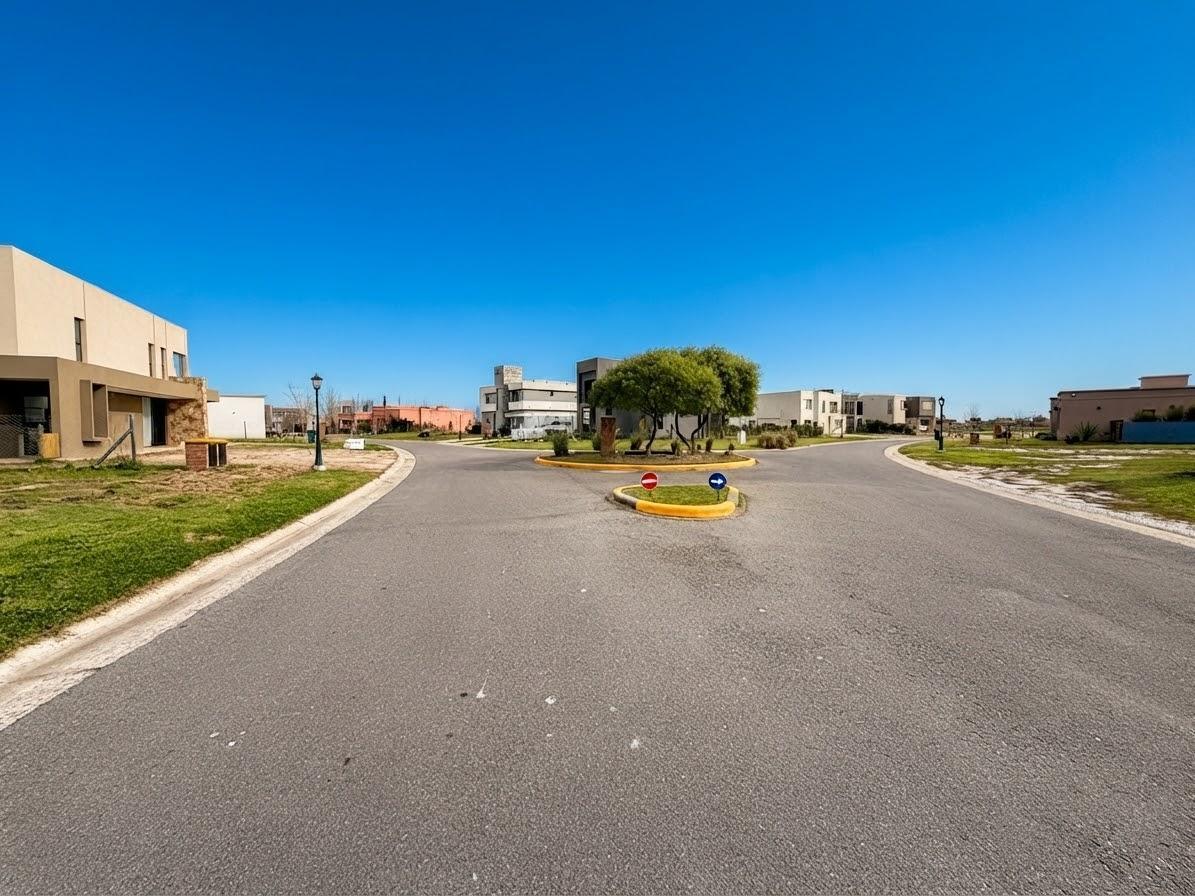 Foto de Lote a la Laguna en venta de 883m² en el barrio San Sebastián, Pilar, imagen 5