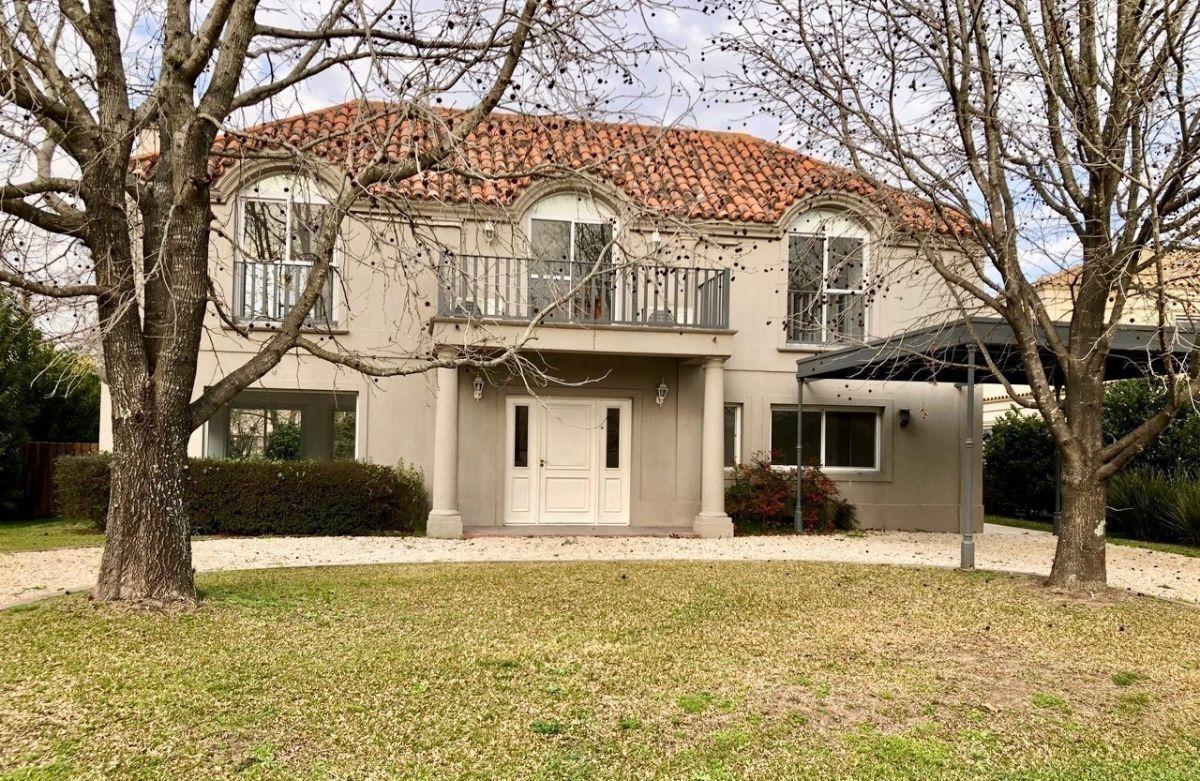 Foto de Casa en venta de 5 ambientes en el barrio Ayres del pilar, Pilar, GBA, imagen 1