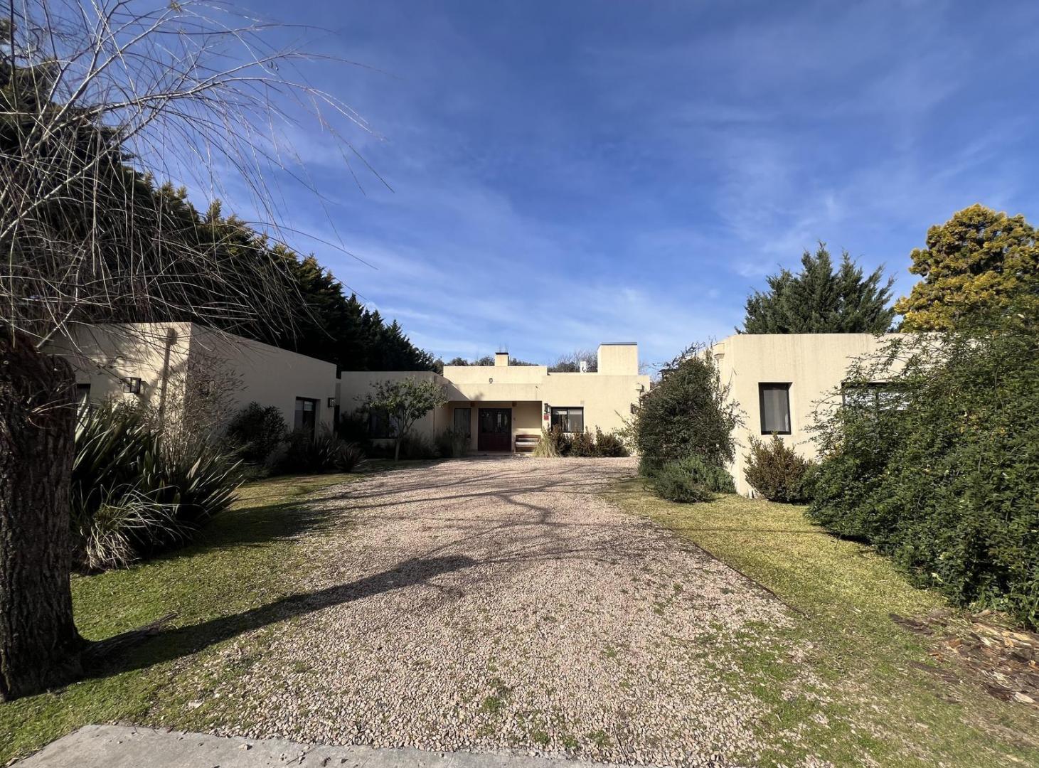 Foto de Casa en Venta de 5 ambientes en La Esperanza Club de Campo, General, imagen 4