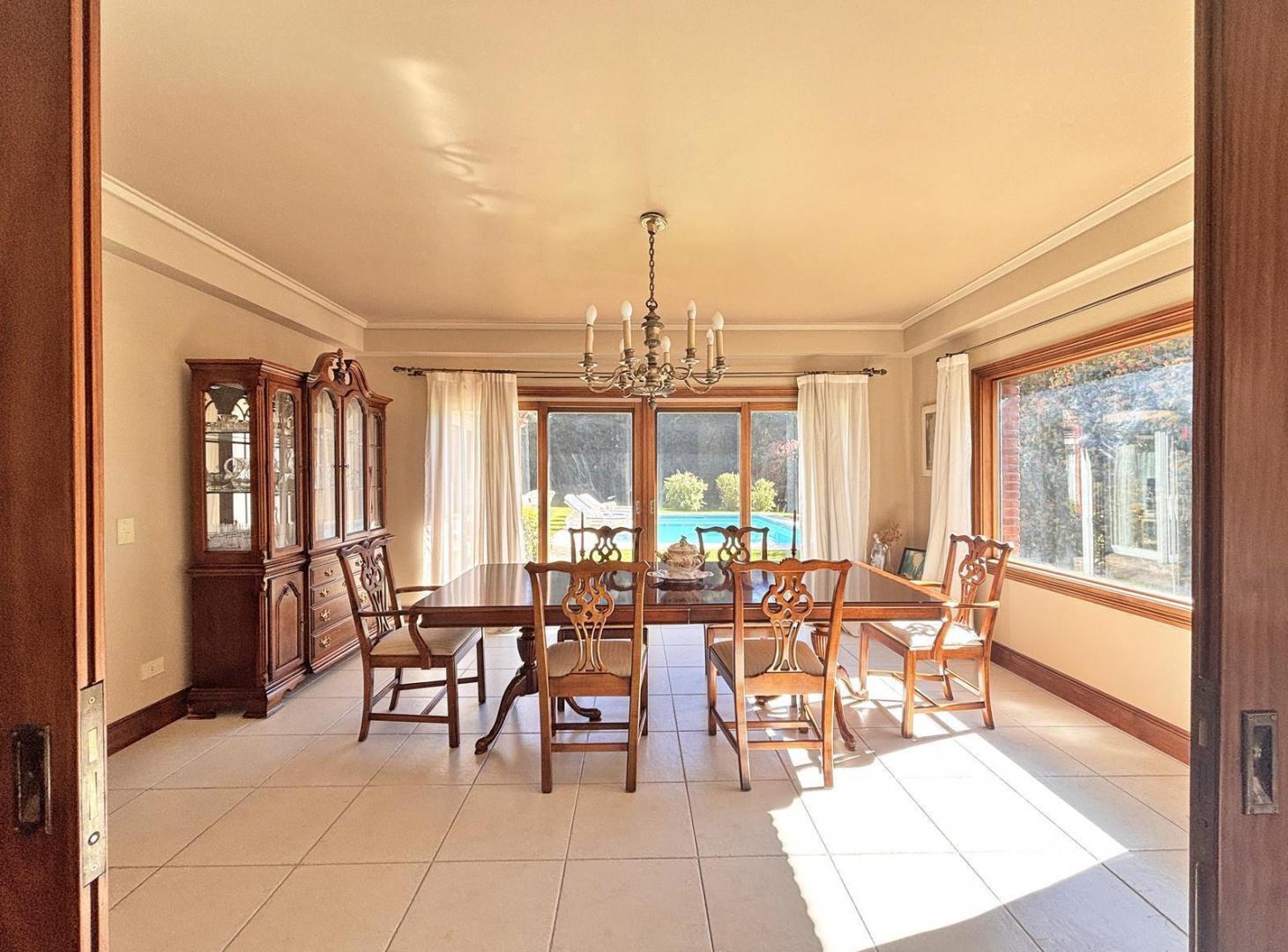 Foto de Casa en venta de 7 ambientes en el barrio Los Laureles, Pilar, GBA Norte, imagen 3