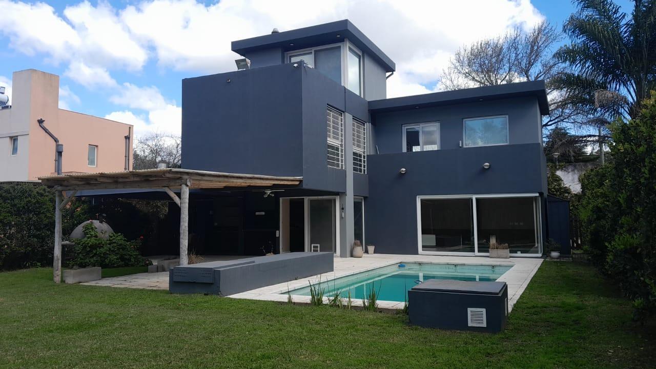 Foto de Casa en venta de 5 ambientes en el Barrio Ayres de Maschwitz, Escobar, imagen 1