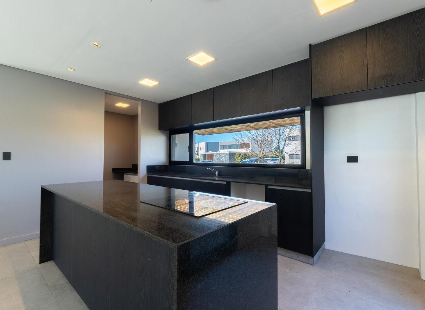 Foto de Casa en Venta 4 de Ambientes en Barrio Puertos, El Canto, Escobar, GBA, imagen 5