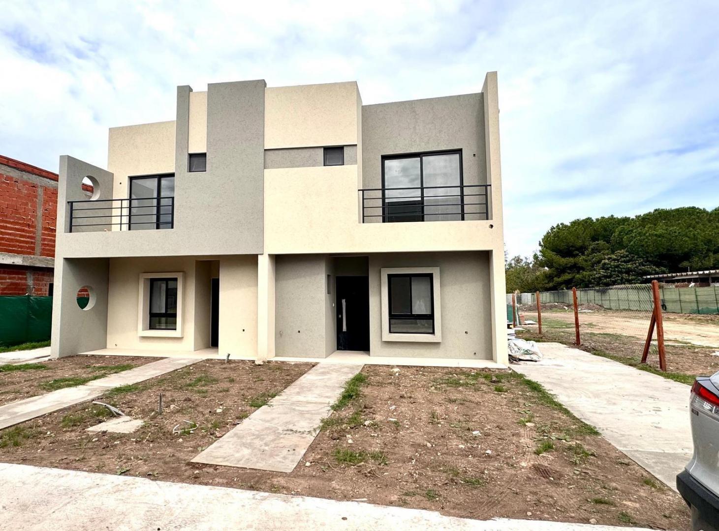 Foto de Casa en Venta 3 Ambientes en Barrio Privado Spring Park a Estrenar, imagen 3