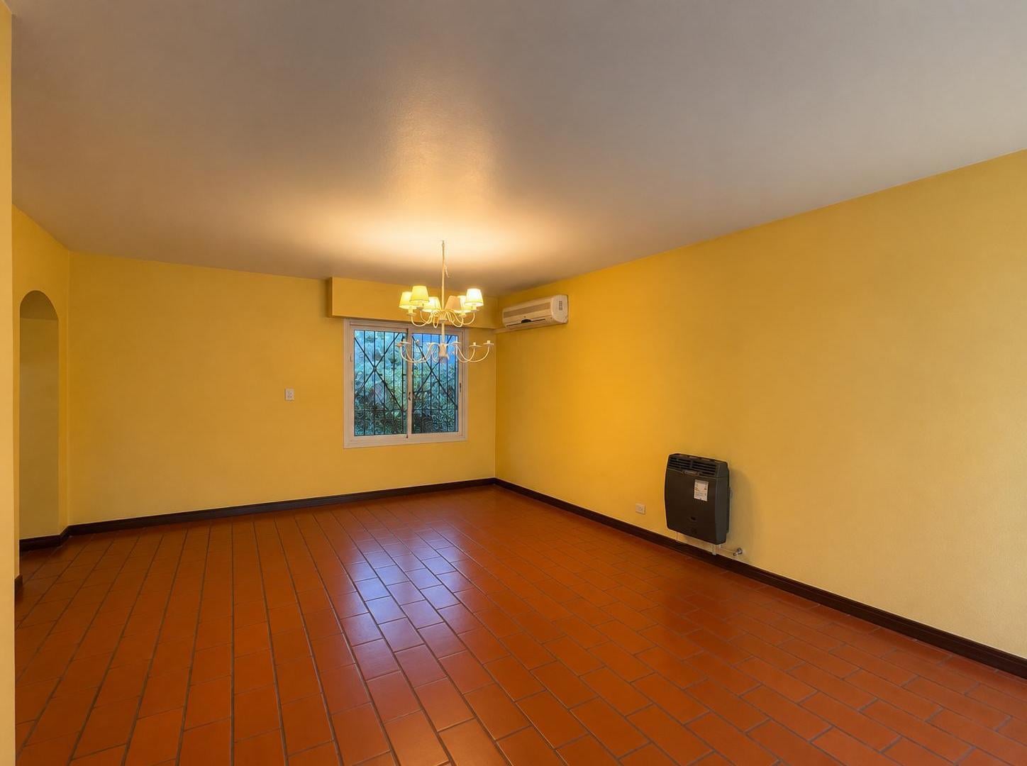 Foto de Casa en venta en Talcahuano al 2100, Mart.-Fleming/Panam. - 5 ambientes, imagen 2