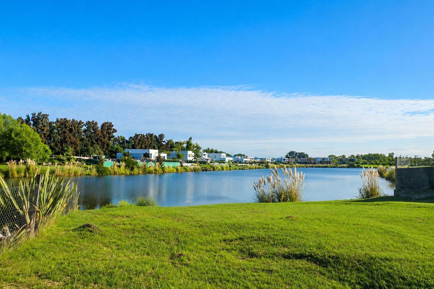 Foto de Terreno/Lote en venta a laguna en La Calesa, Pilará, imagen 4