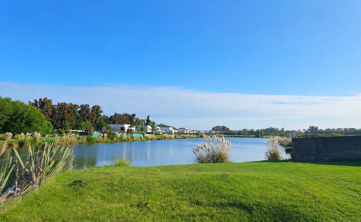 Foto de Terreno/Lote en venta a laguna en La Calesa, Pilará, imagen 3