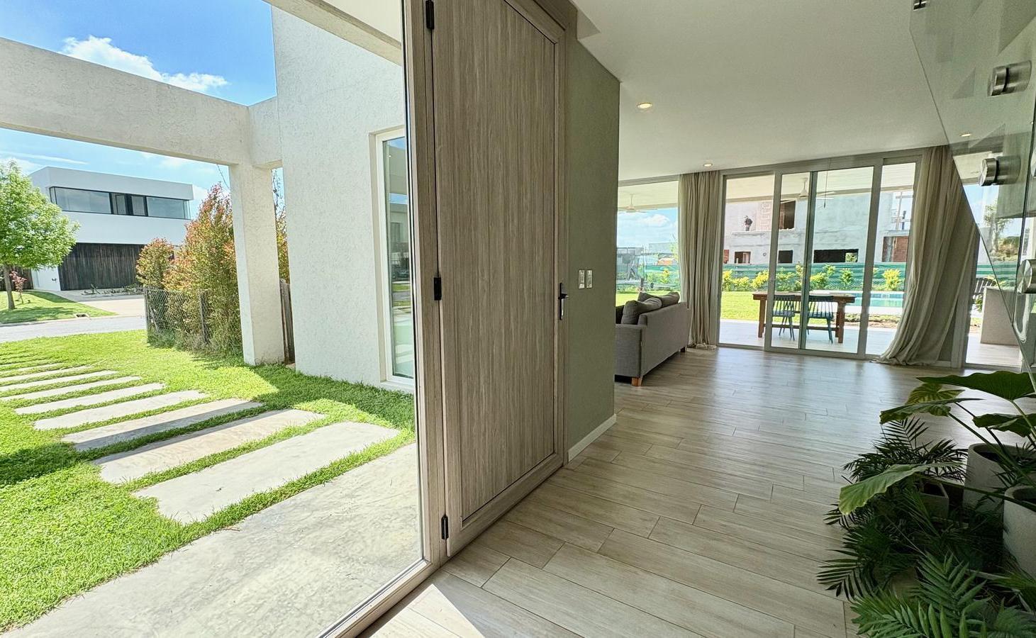 Foto de Venta | Casa lote interno en esquina con 4 dormitorios | Ceibos Puertos, imagen 2