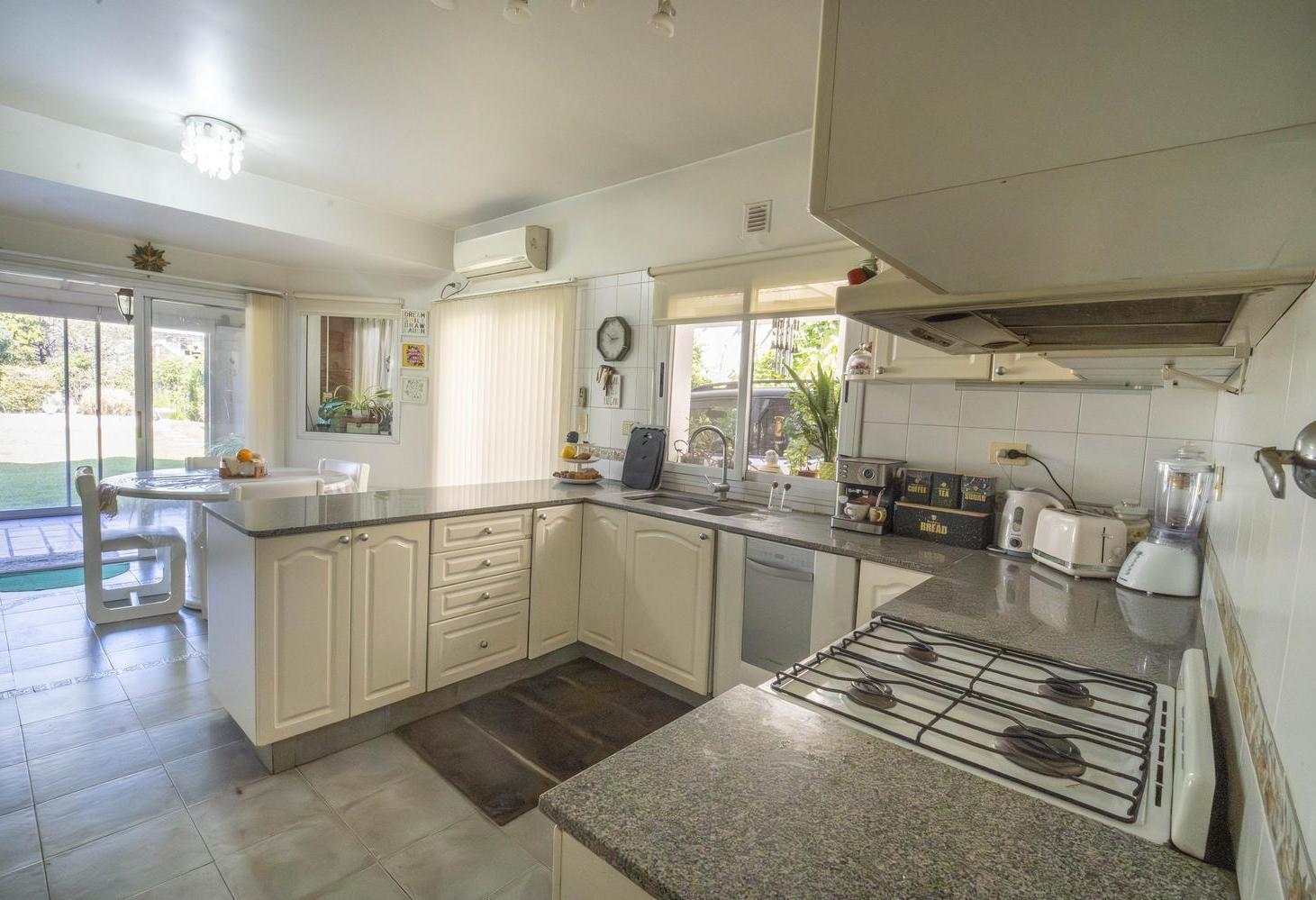 Foto de Casa en venta de 5 ambientes en el barrio Septiembre, Escobar, GBA Norte, imagen 4