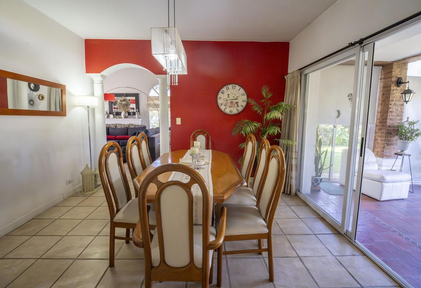 Foto de Casa en venta de 5 ambientes en el barrio Septiembre, Escobar, GBA Norte, imagen 3