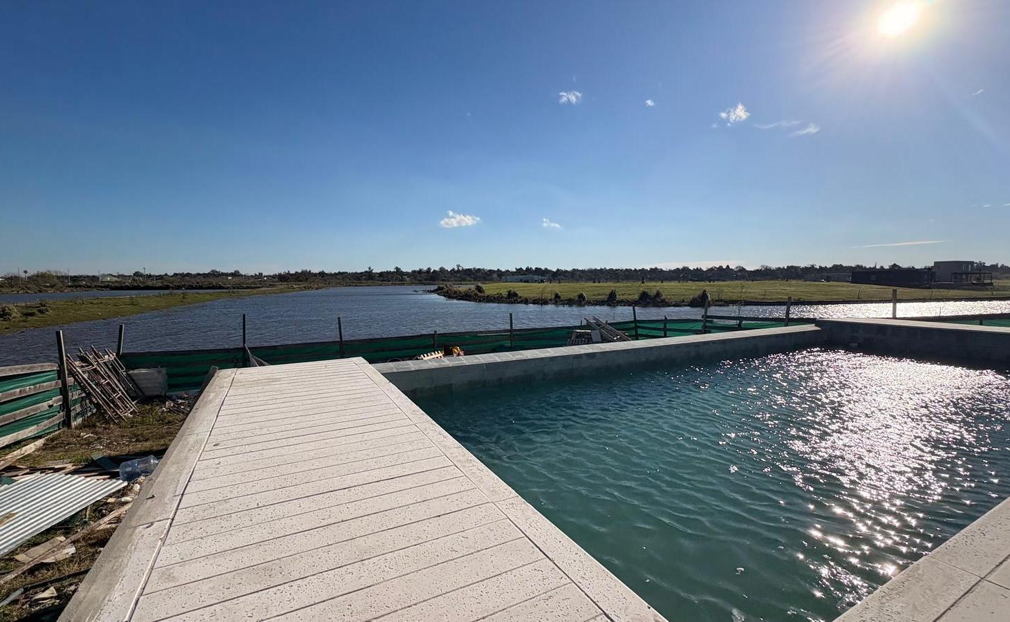 Foto de Venta | Casa a estrenar con costa al río y 5 dormitorios | Naudir Delta, imagen 2