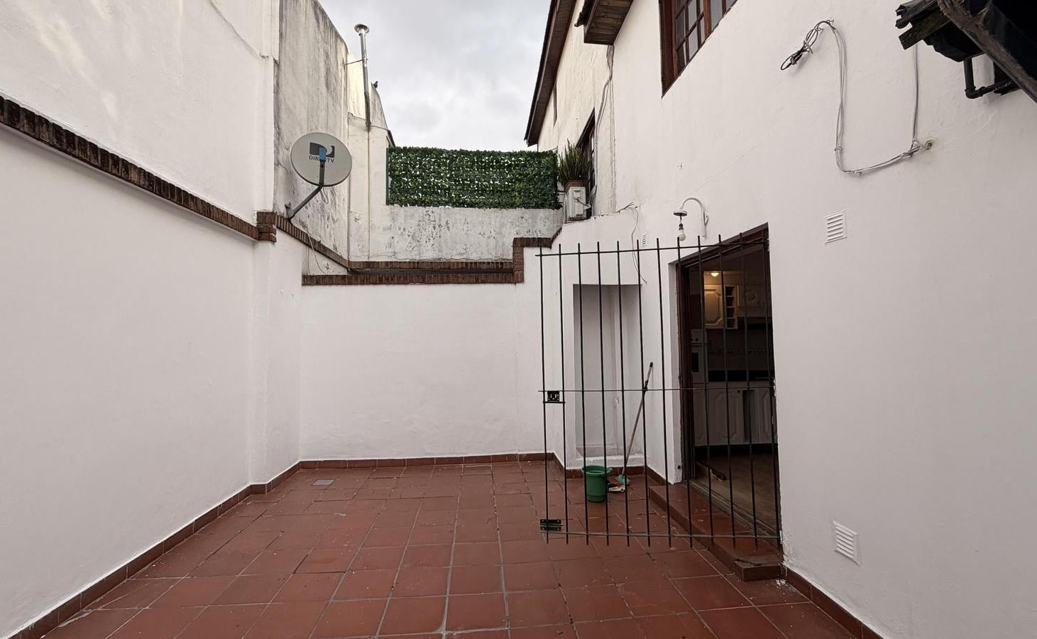 Foto de PH Tipo casa en alquiler de 3 dormitorios con patio y cochera en Villa, imagen 2