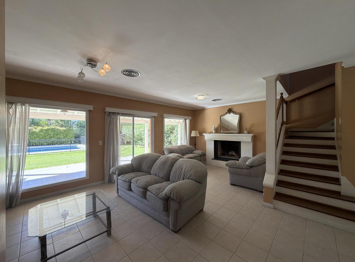 Foto de Casa en Venta, 4 Dormitorios, en La Lomada de Pilar, imagen 4