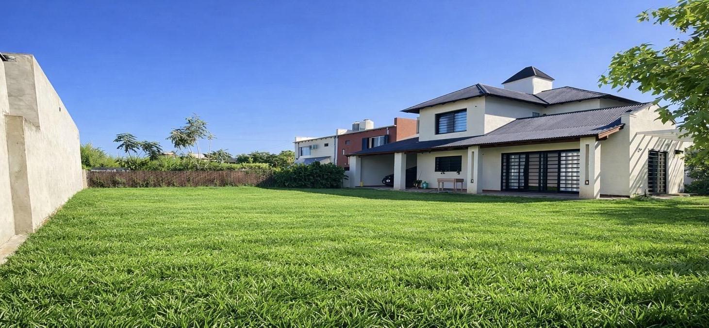 Foto de Casa en Venta 5 Ambientes en Lujan, imagen 2