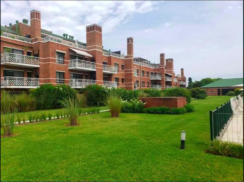 Departamento en Venta Pb con Jardin - Solares de San Isidro 1