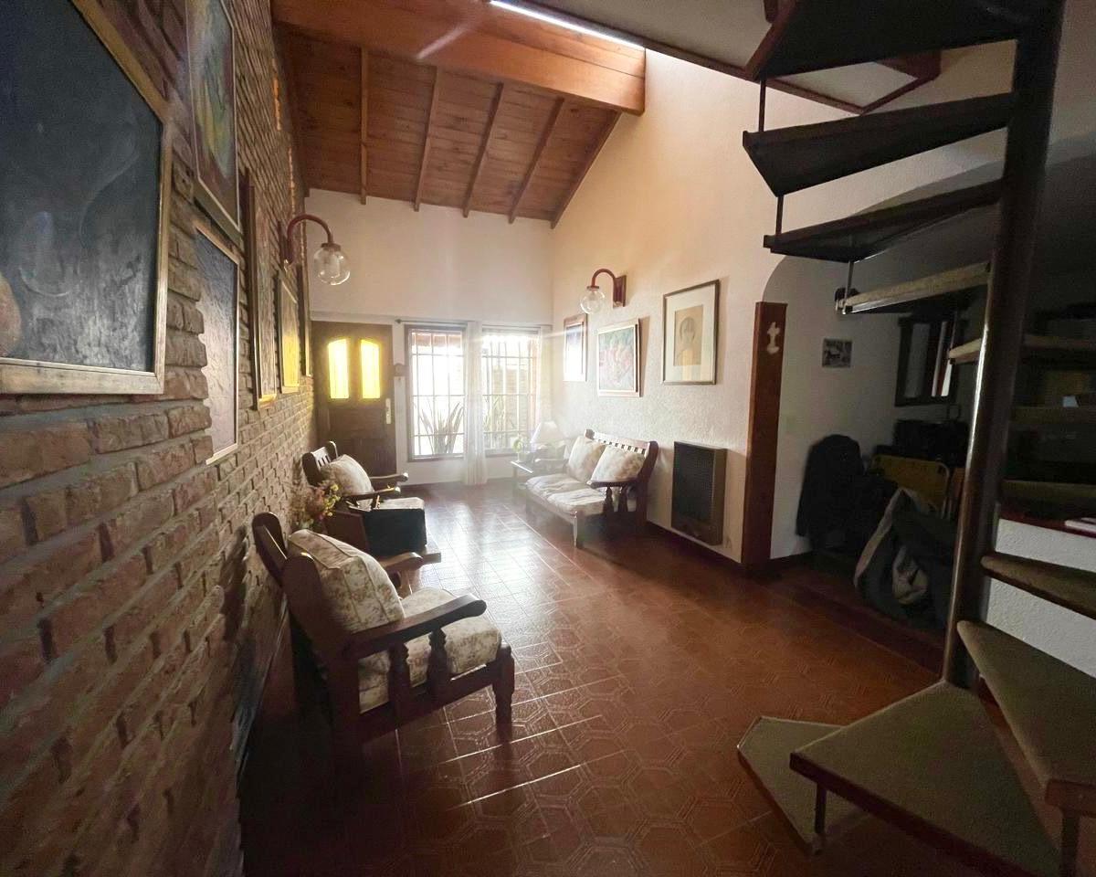 Casa PH en Venta - Lomas de San Isidro 2