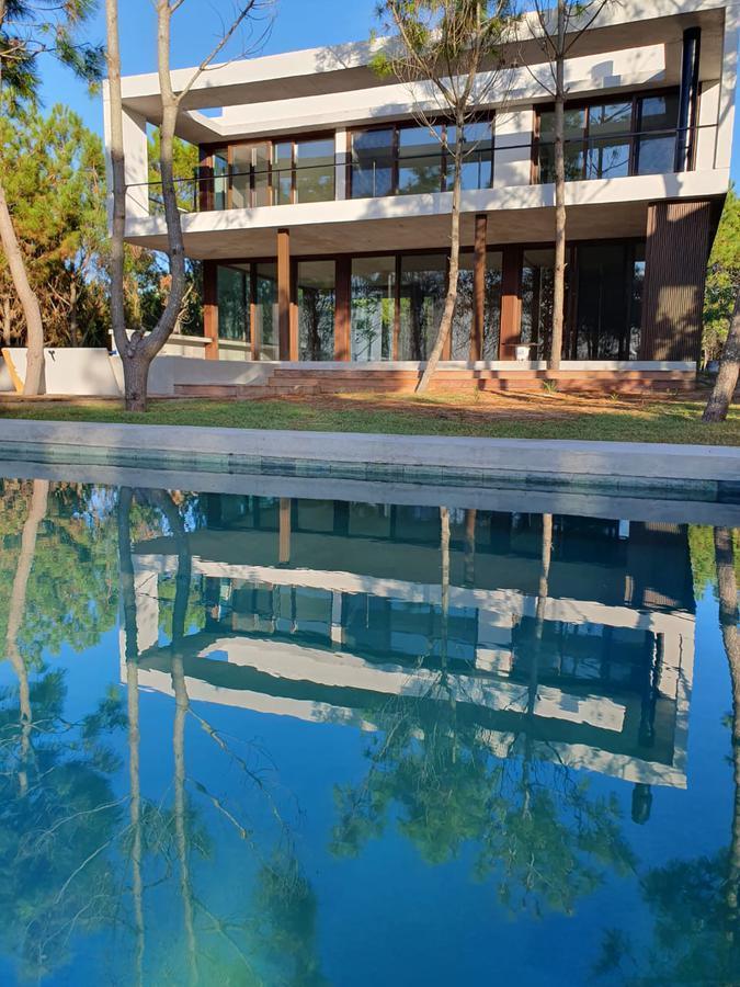 Venta de Casa en 1ra Linea - Maritimo 2 3