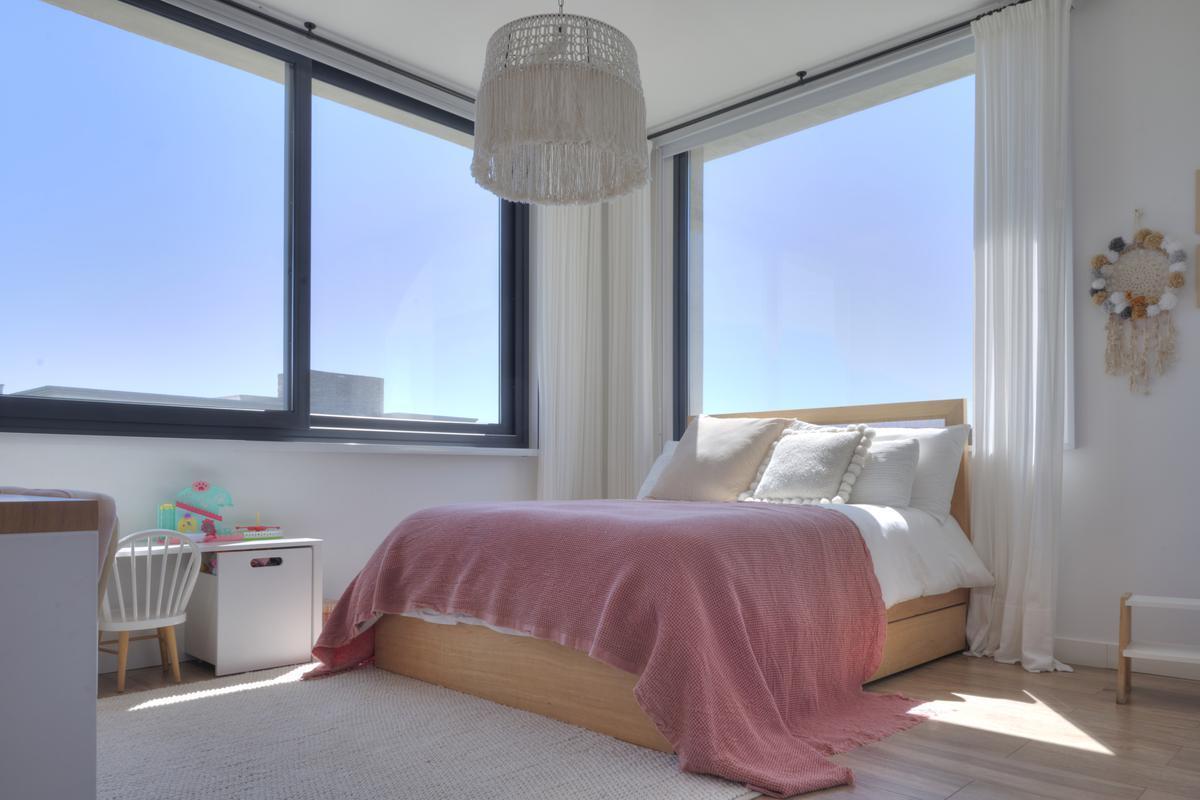 Casa en Venta y Alquiler Al Lago en Central en Lagos de Golf - Nordelta 3