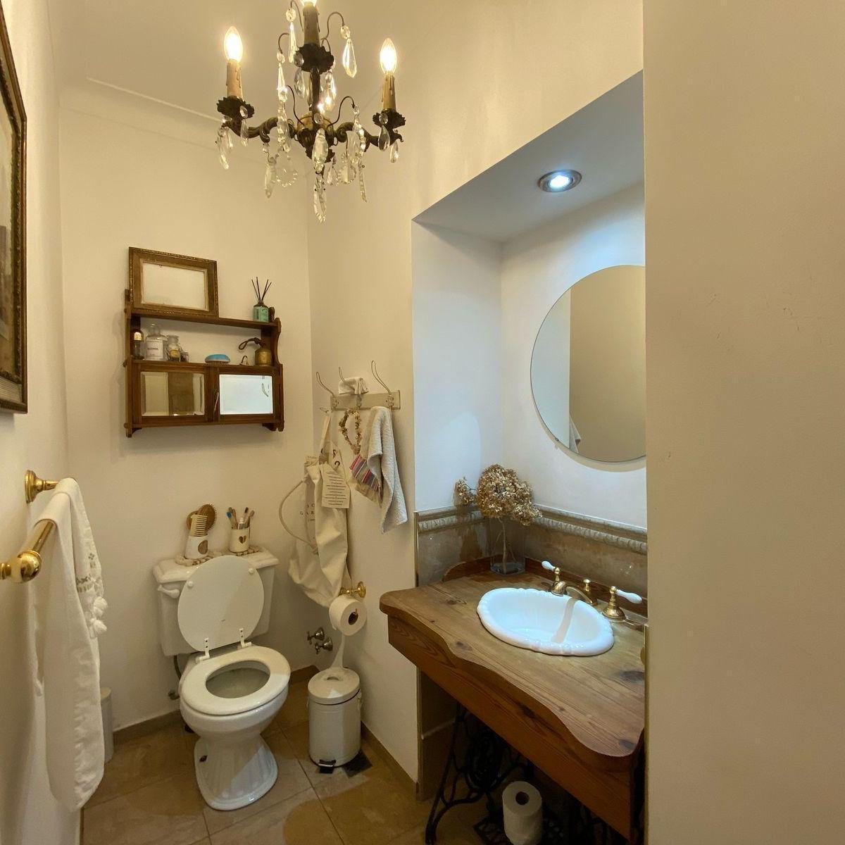 Excelente Casa en Venta en Hurlingham - Barrio Inglés 2