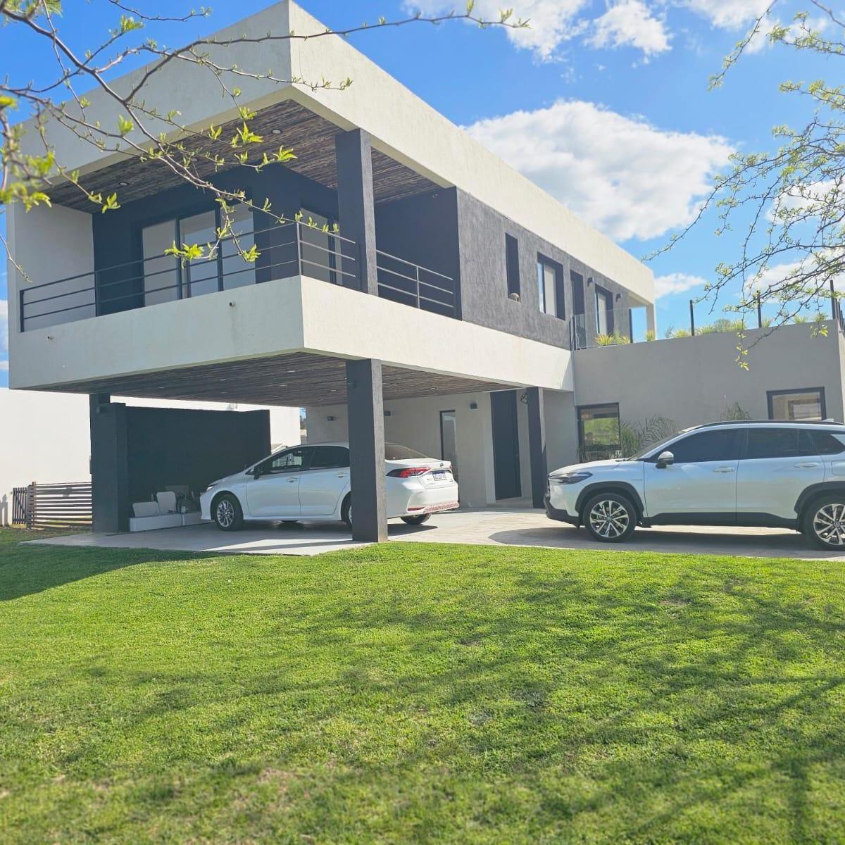 Venta Casa en El Canton Norte Lote Interno 2