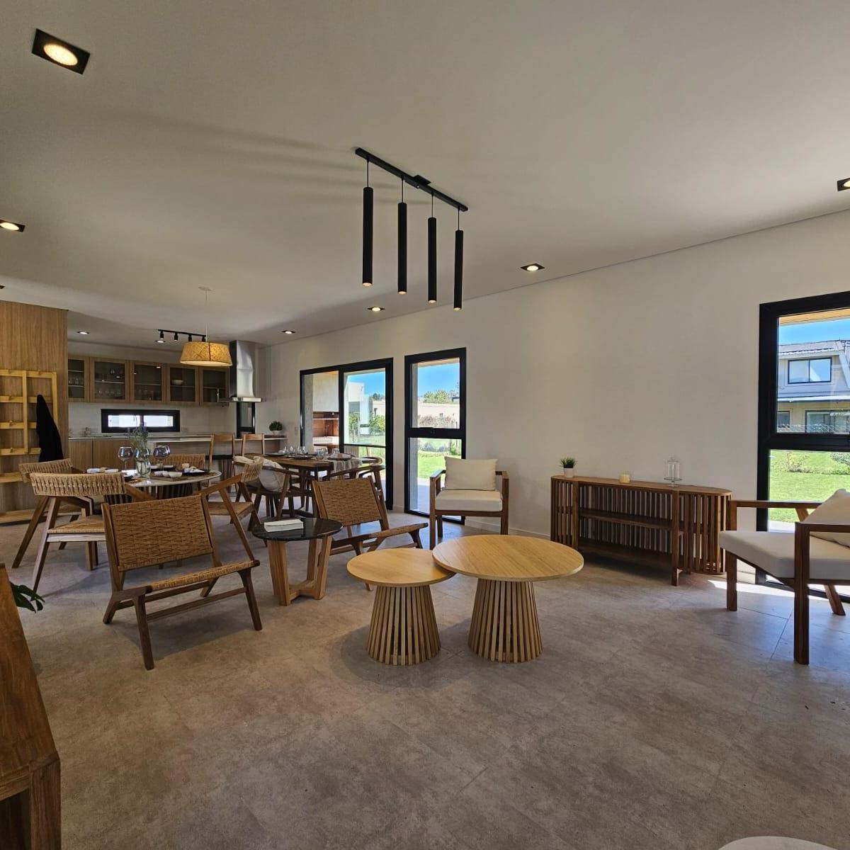Venta Casa en El Canton Norte Lote Interno 5