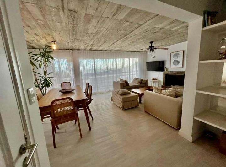 Alquiler departamento La Barra Punta del Este 1