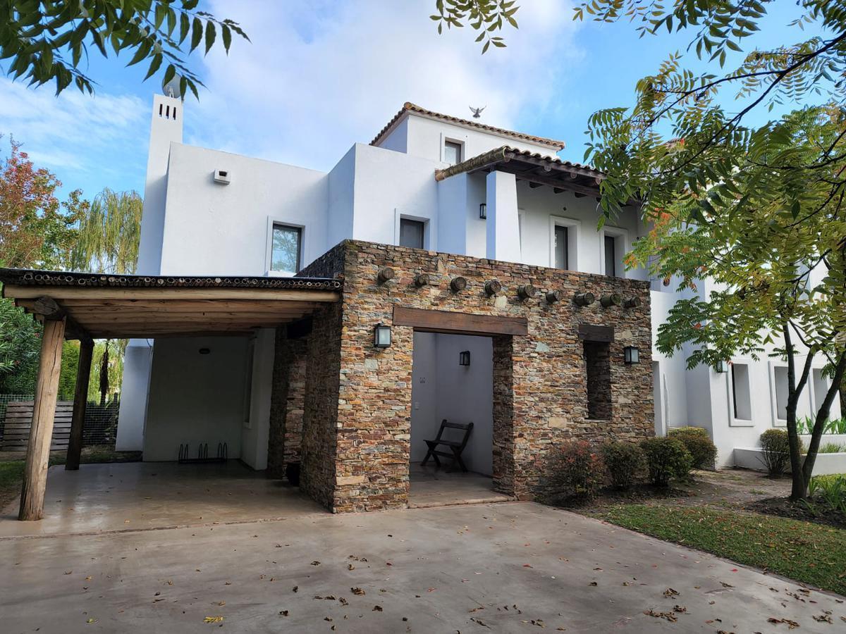 Casa Alquiler o Venta en el barrio La Isla, Nordelta