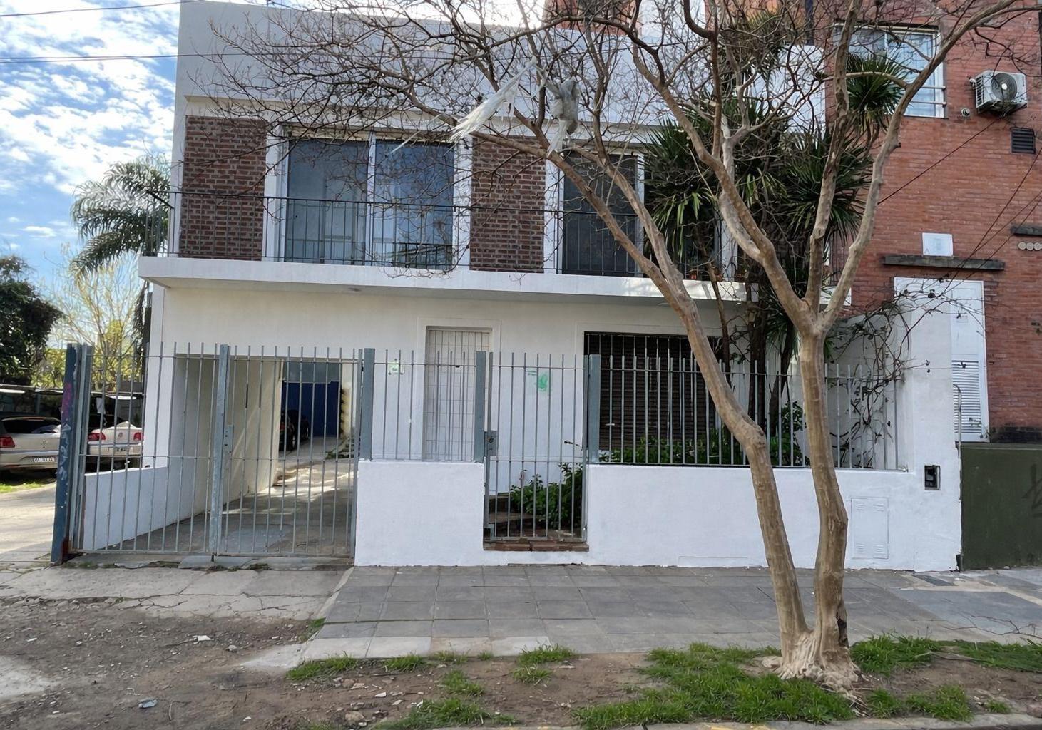 galpon en alquiler con vivienda al frente para uso como oficina