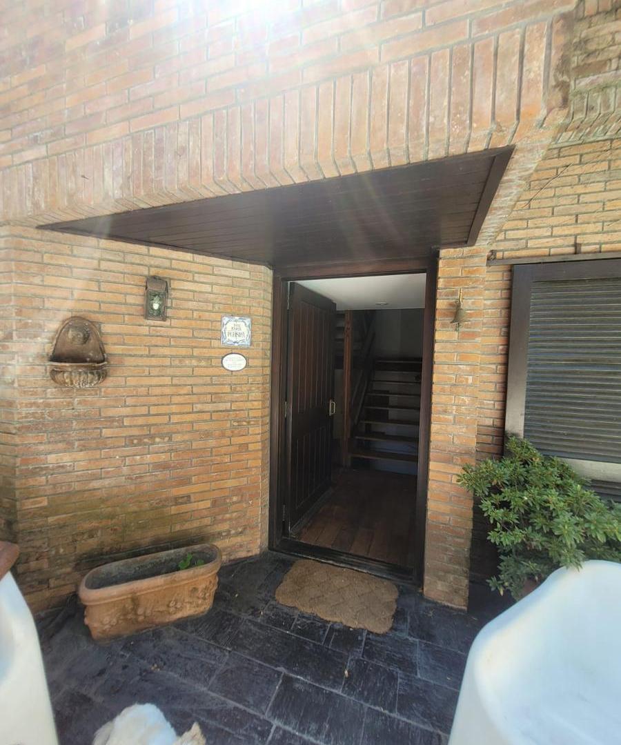 Casa excelente ubicacion en Vicente Lopez