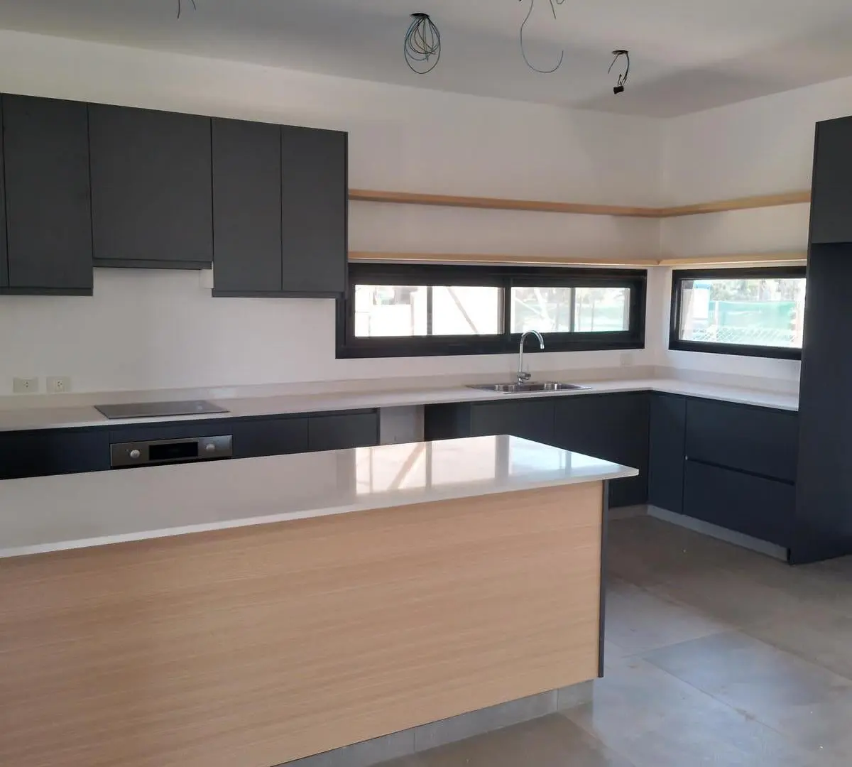 Casa en Venta y Alquiler, 5 ambientes, con Amarra en barrio náutico El Canal, Villanueva, Tigre. 4