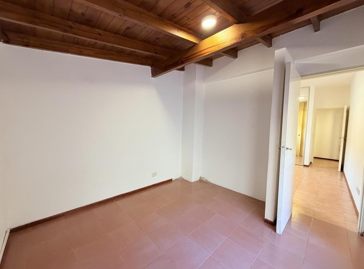 Foto de Departamento en venta y alquiler 3 ambientes con patio, imagen 5