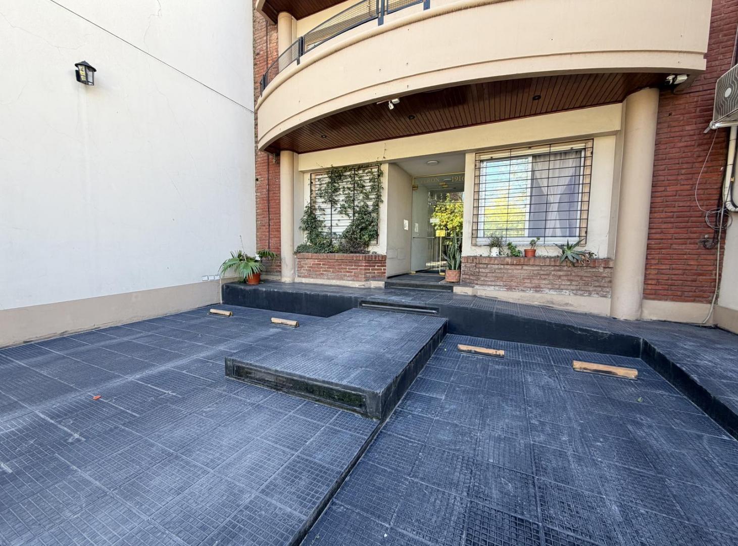 Foto de Departamento en venta y alquiler 3 ambientes con patio, imagen 4