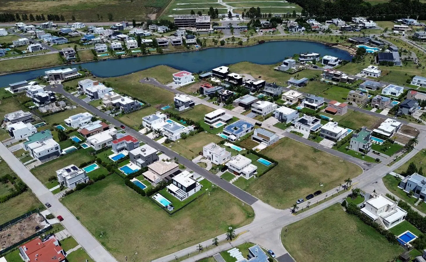 VENTA Terreno en Lagos de Canning I 5
