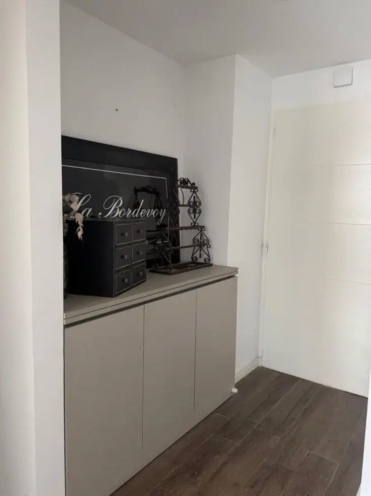Departamento de 2 ambientes venta con renta cochera y amenities Tigre centro 2