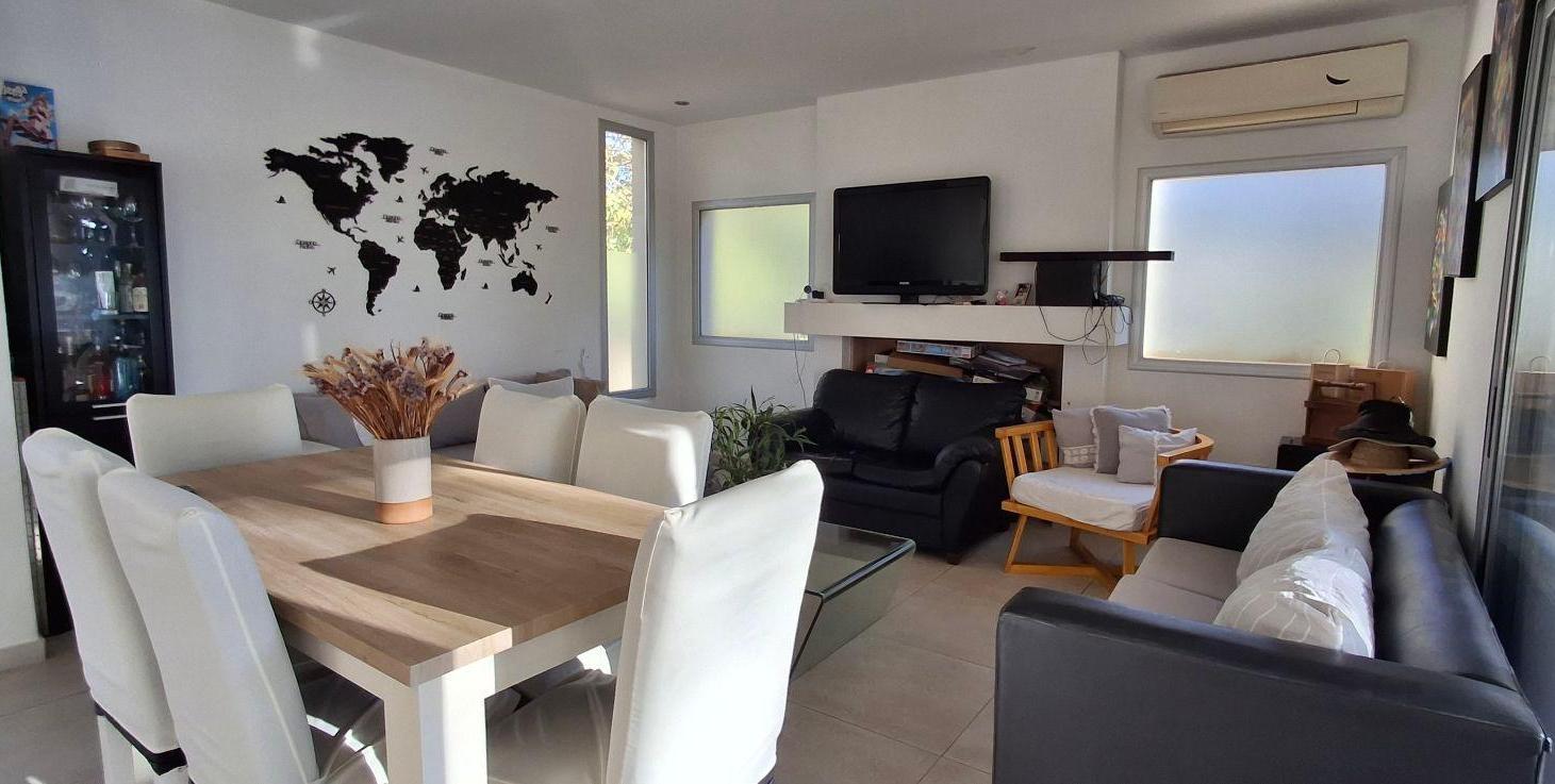 Foto de Casa en Alquiler Anual Amoblada en Escobar | A la Laguna con Pileta |, imagen 2