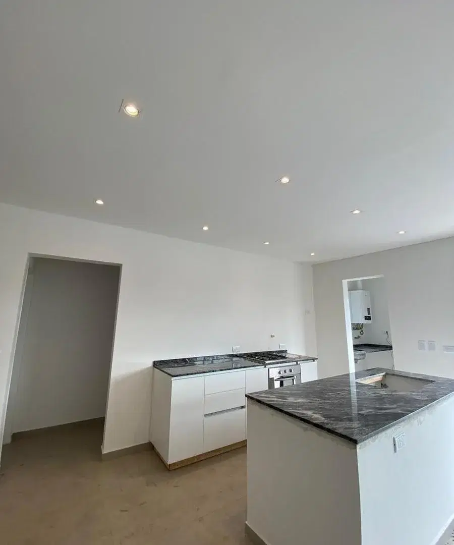 Moderna casa en Bº Santa Lucia 5
