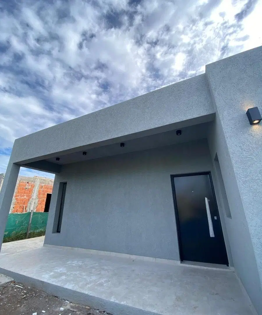 Moderna casa en Bº Santa Lucia 4
