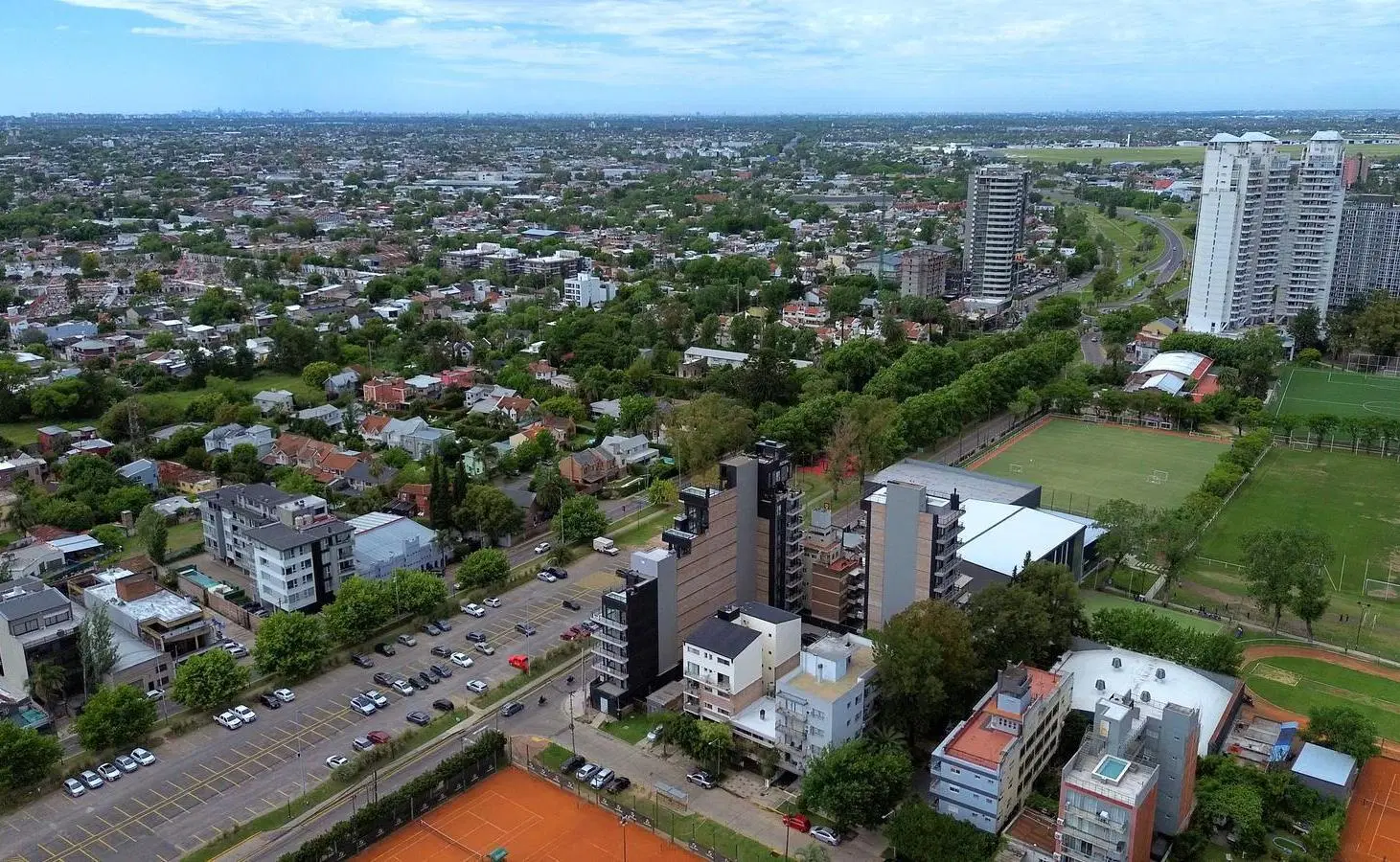 Terreno y local comercial en venta 3