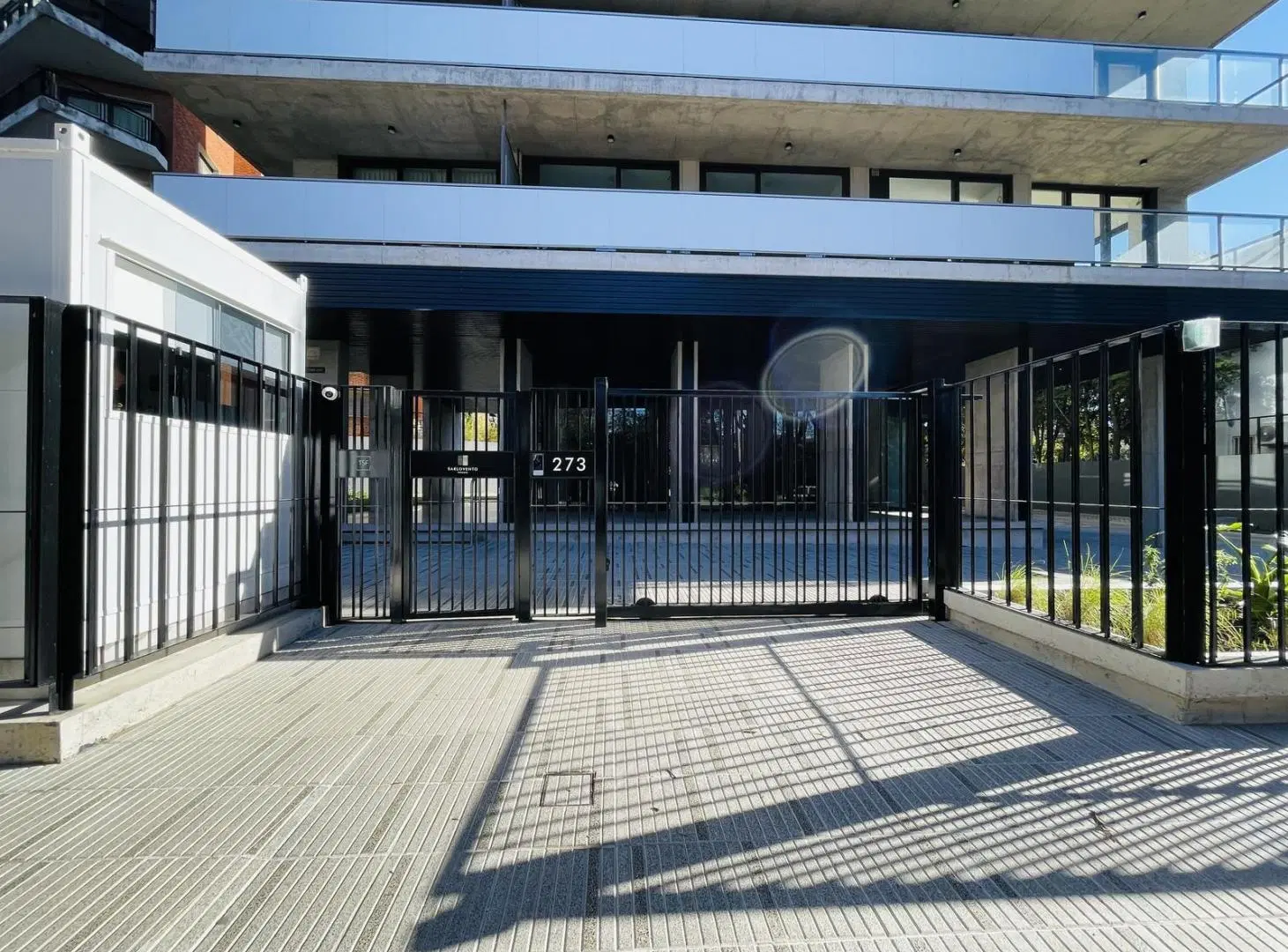 Departamento en venta y alquiler en La Lucila con vista al río 2