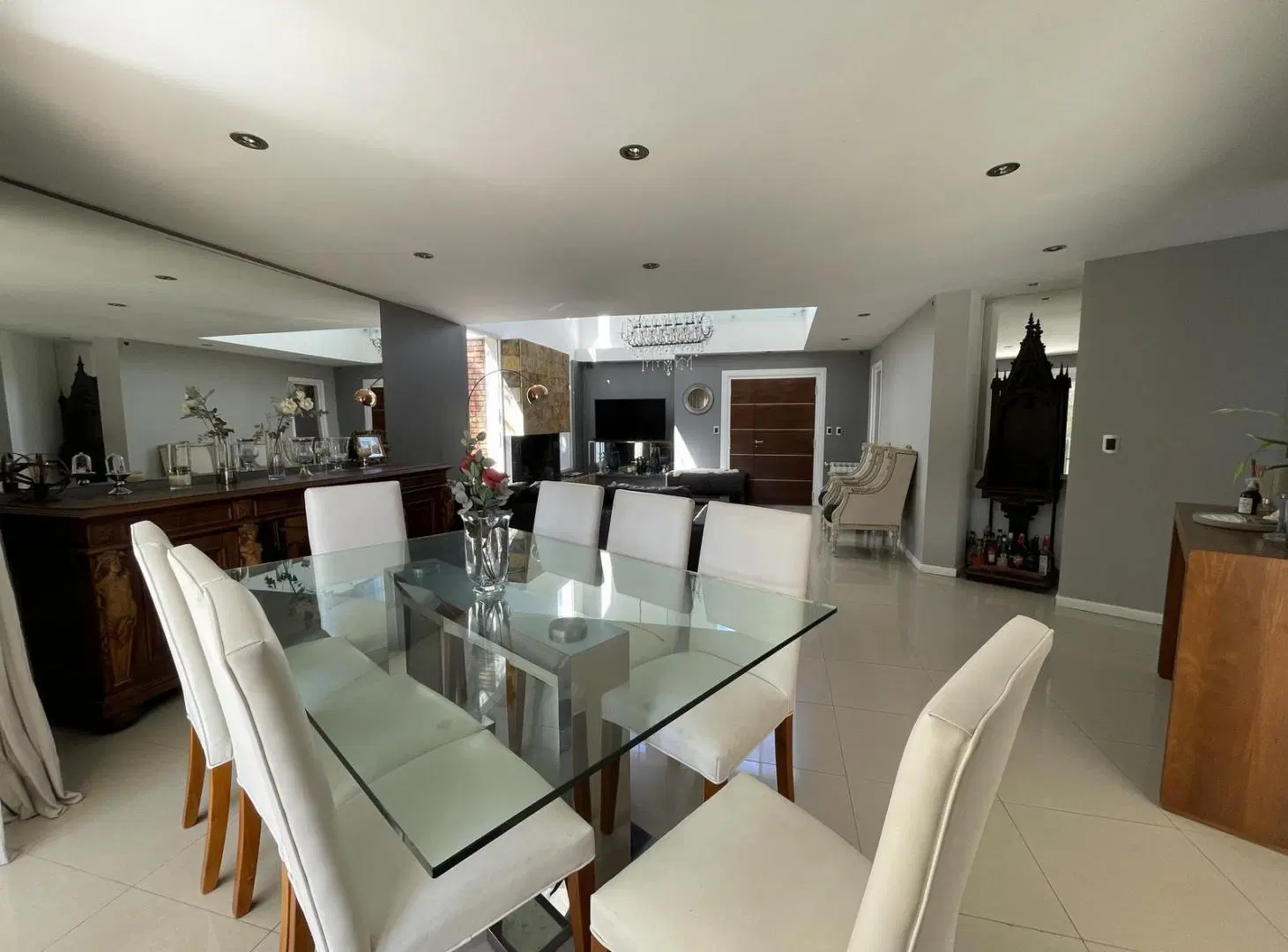 Venta Casa 5 ambientes en  San Marco  Villanueva tigre Villa Nueva , con pileta 2