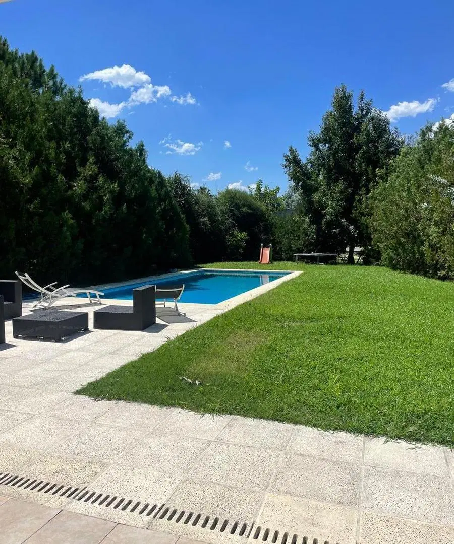 Venta Casa 5 ambientes en  San Marco  Villanueva tigre Villa Nueva , con pileta 3