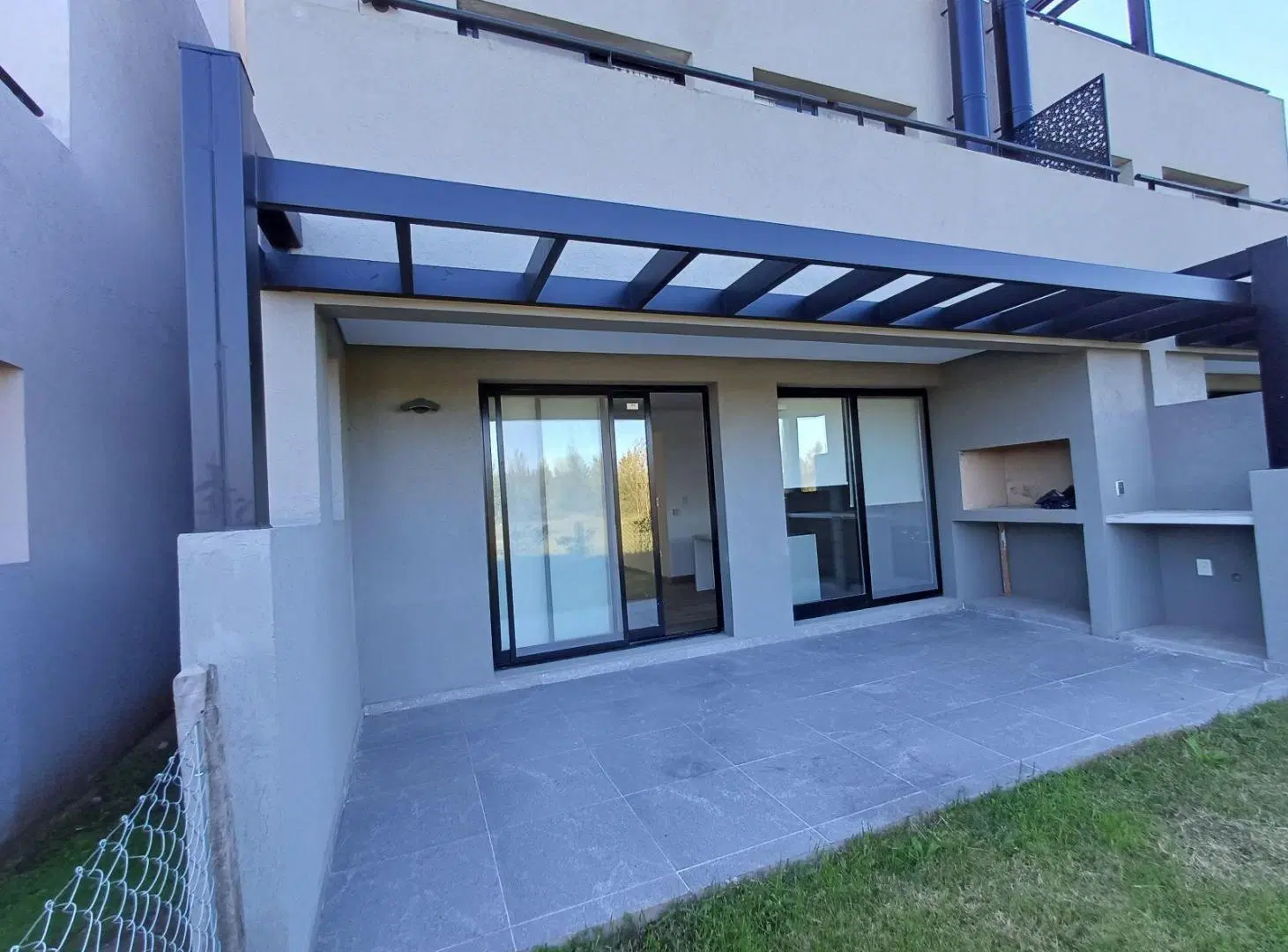 Departamento en alquiler 3 ambientes con jardin en Nordelta 4